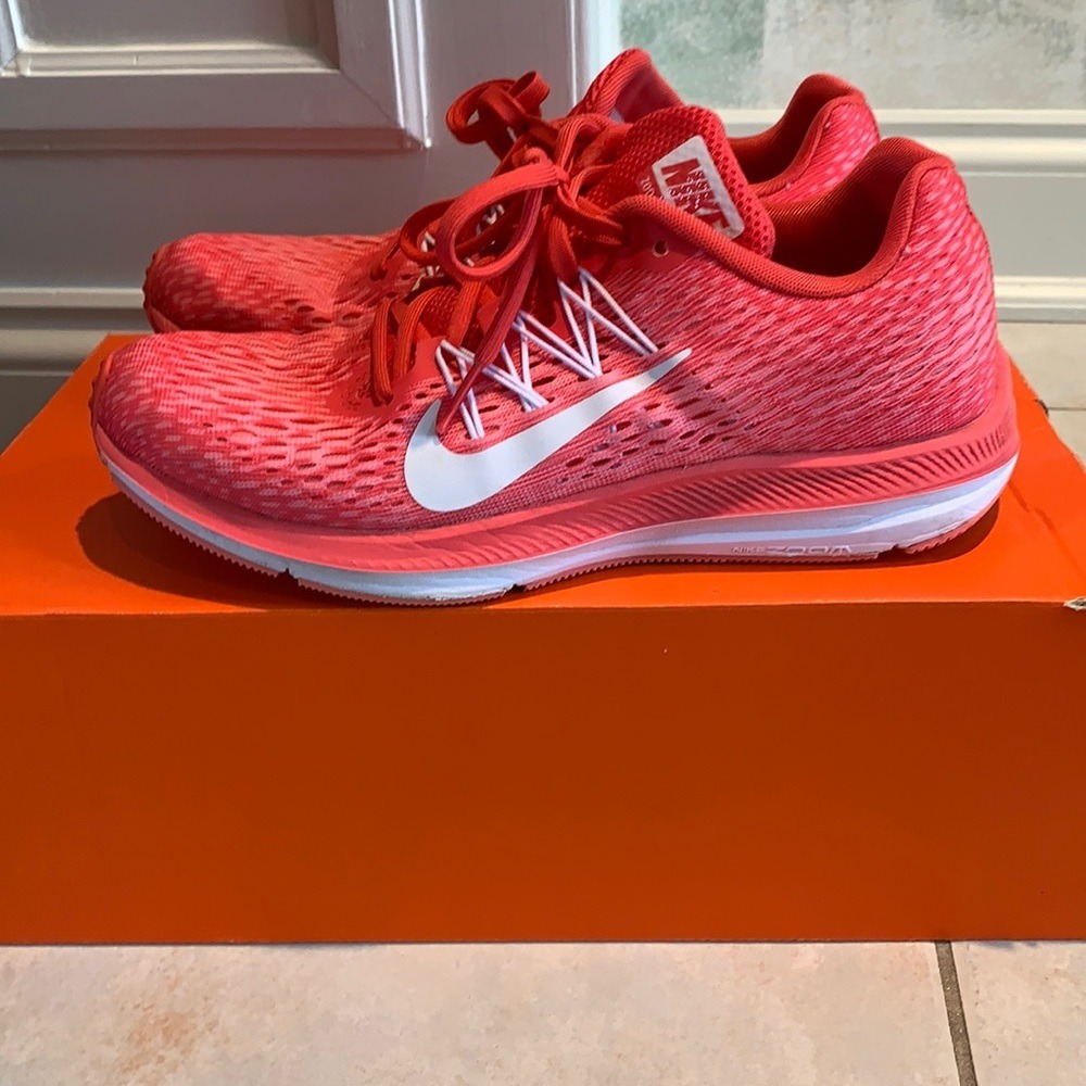 Nike Zoom Women's‎ Running Shoes Pink Size 6.5